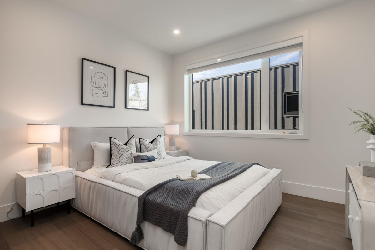 Powder Room Photo of 1 950 W 57th Avenue, Vancouver, BC