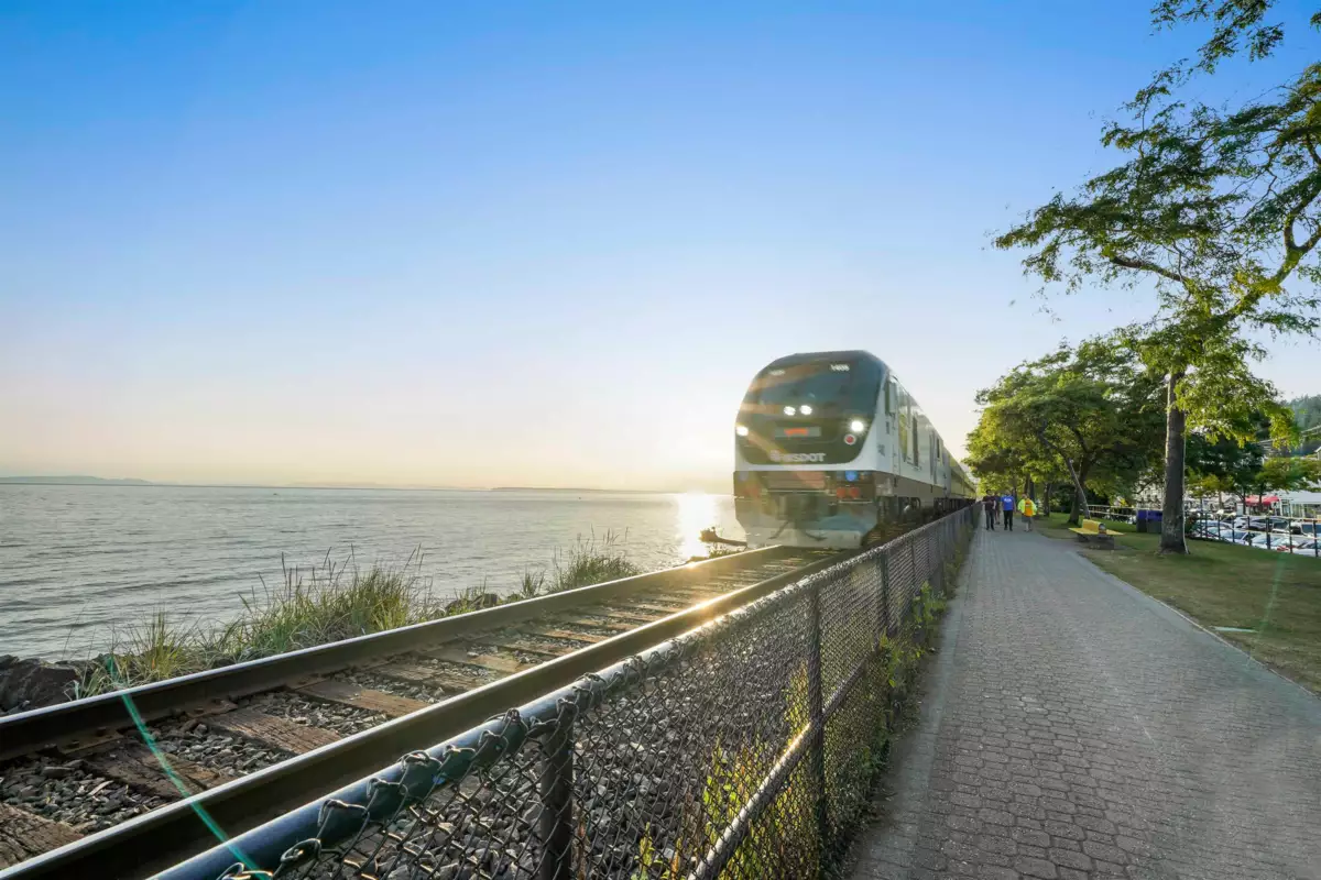 Staircase Photo of 102 15164 Prospect Avenue, White Rock, BC