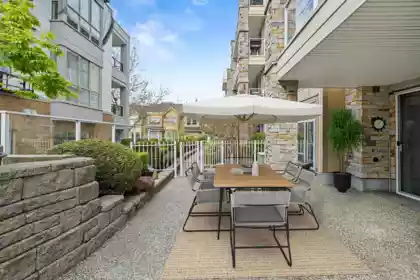 102 15164 Prospect Avenue, White Rock, BC, White Rock — 2 bed apartment/condo for sale