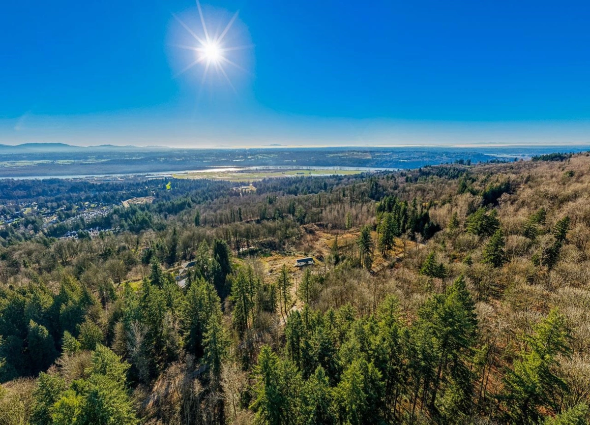 Entry Foyer Photo of 31390 Olson Avenue, Mission, BC