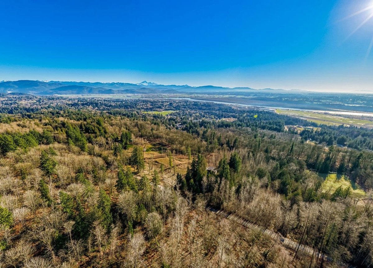 Guest Bathroom Photo of 31390 Olson Avenue, Mission, BC