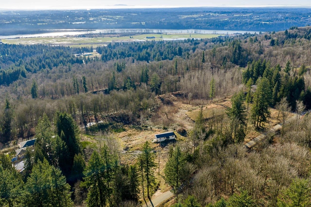 Hallway Photo of 31390 Olson Avenue, Mission, BC