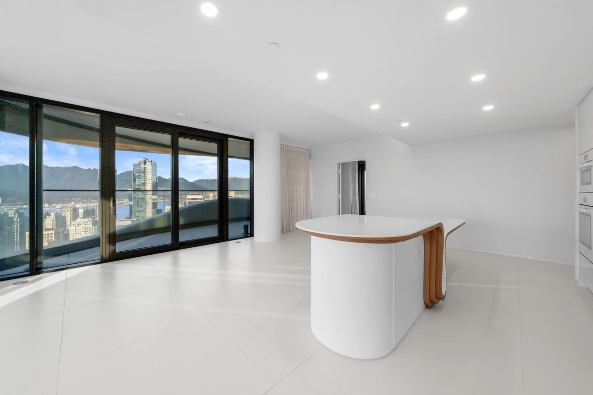 Kitchen Island Photo of 4503 1033 Nelson Street, Vancouver, BC