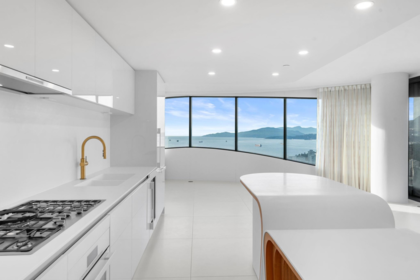 Guest Bathroom Photo of 4503 1033 Nelson Street, Vancouver, BC
