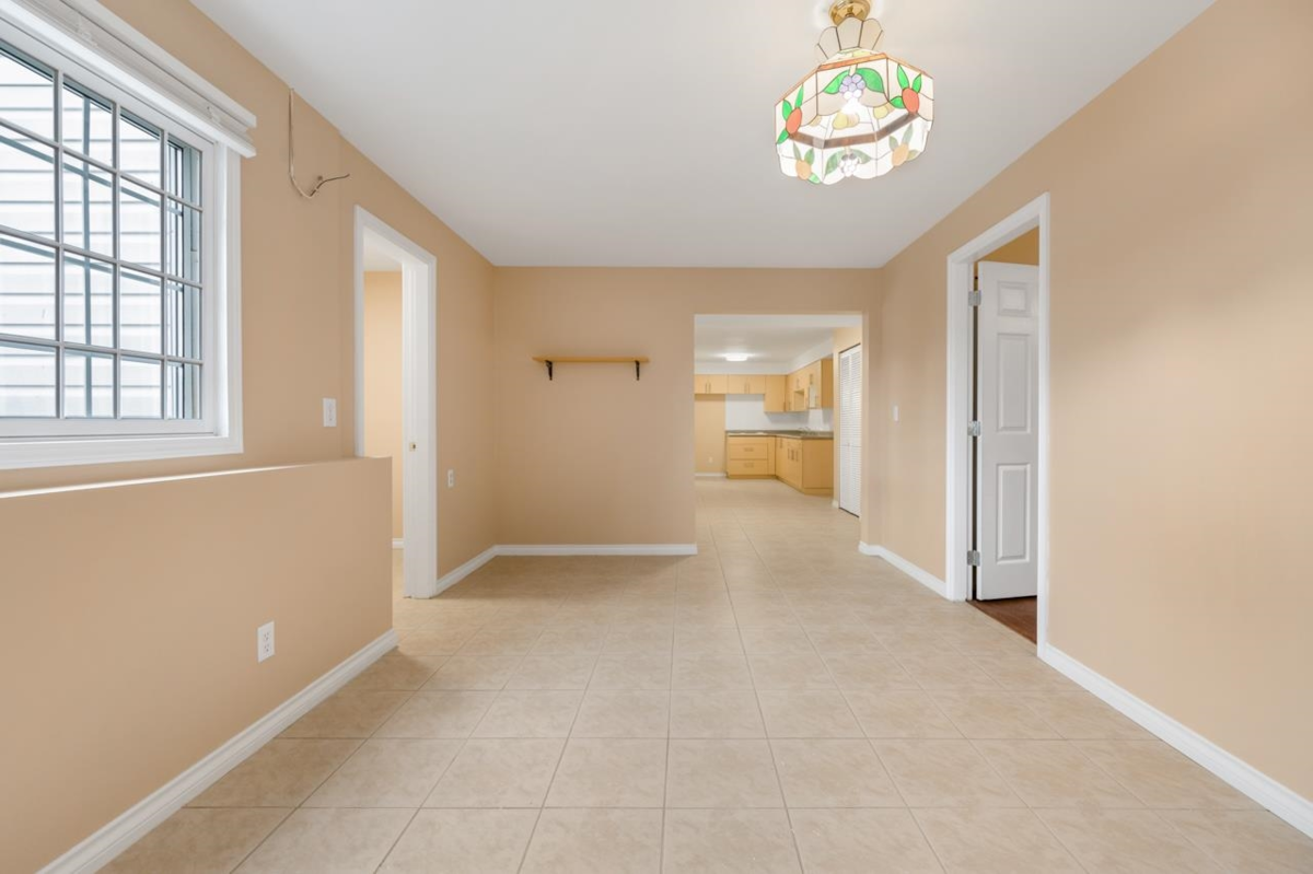 Backyard Photo of 2905 Woodstone Court, Coquitlam, BC