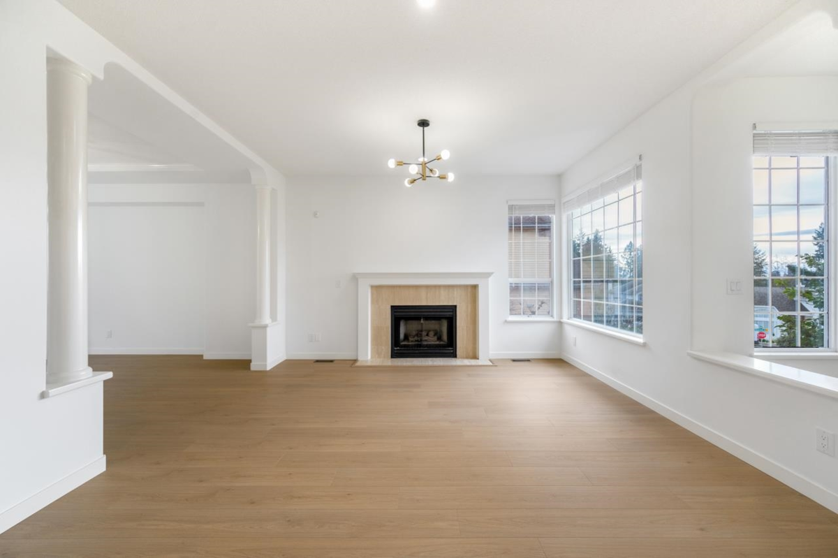 Dining Area Photo of 2905 Woodstone Court, Coquitlam, BC