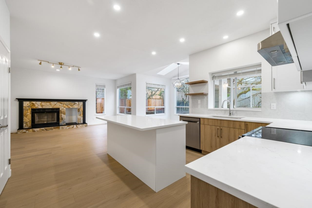 Primary Bedroom Photo of 2905 Woodstone Court, Coquitlam, BC