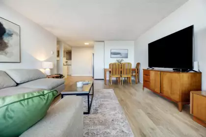 2104 5652 Patterson Avenue, Burnaby, BC, Burnaby — Apartment/Condo for sale