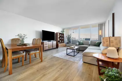 2104 5652 Patterson Avenue, Burnaby, BC, Burnaby — Apartment/Condo for sale