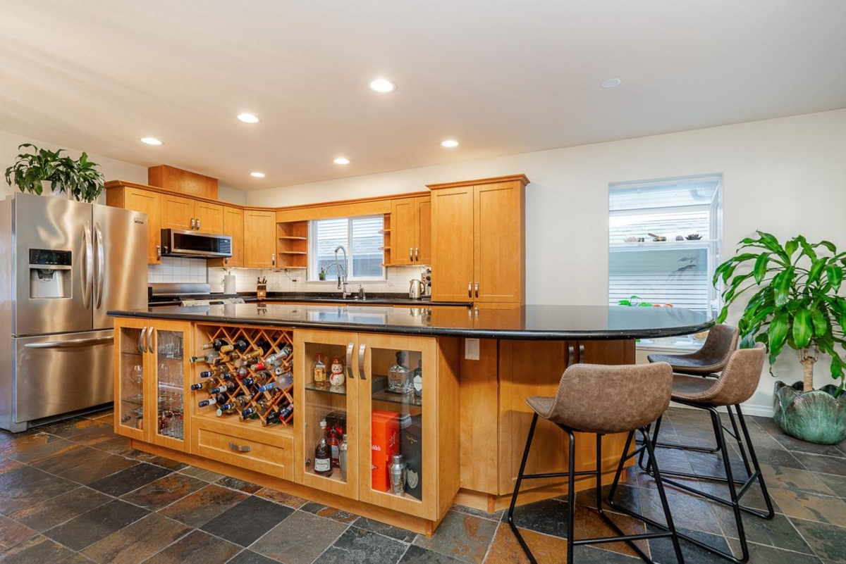 Breakfast Nook Photo of 122 43995 Chilliwack Mountain Road, Chilliwack, BC