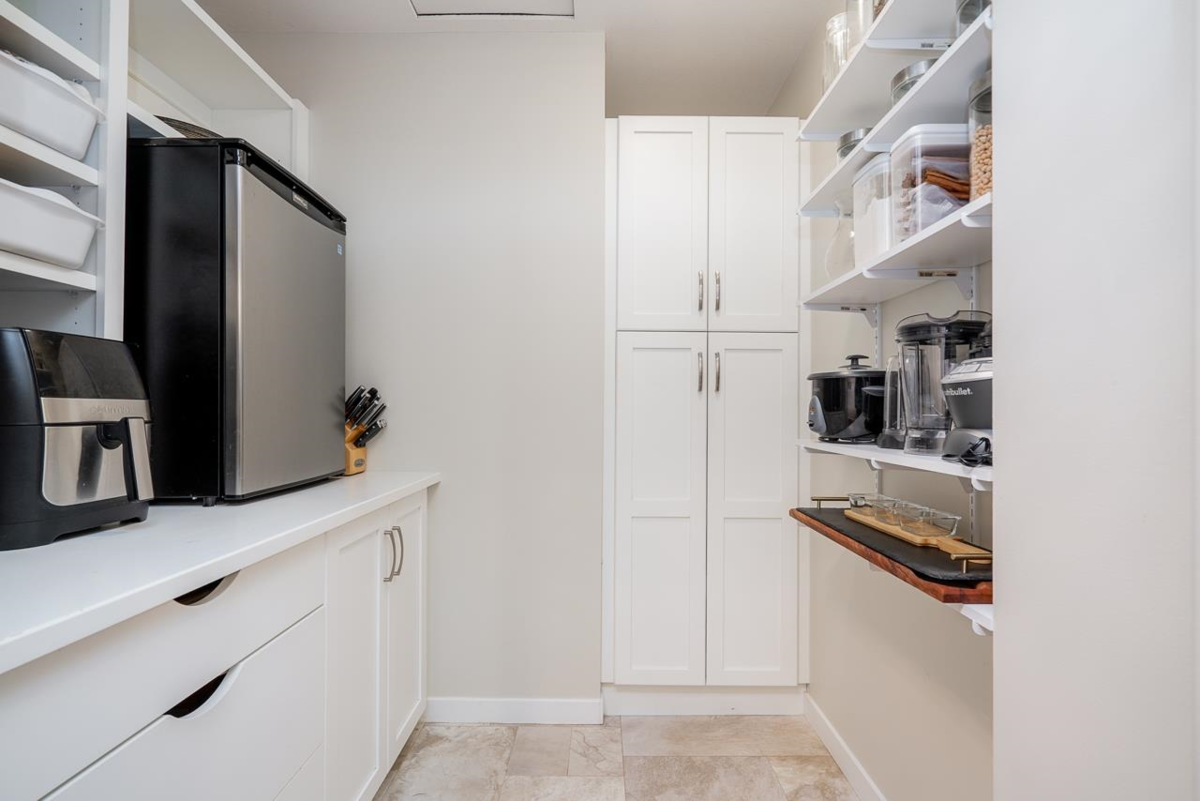Entry Foyer Photo of 122 43995 Chilliwack Mountain Road, Chilliwack, BC