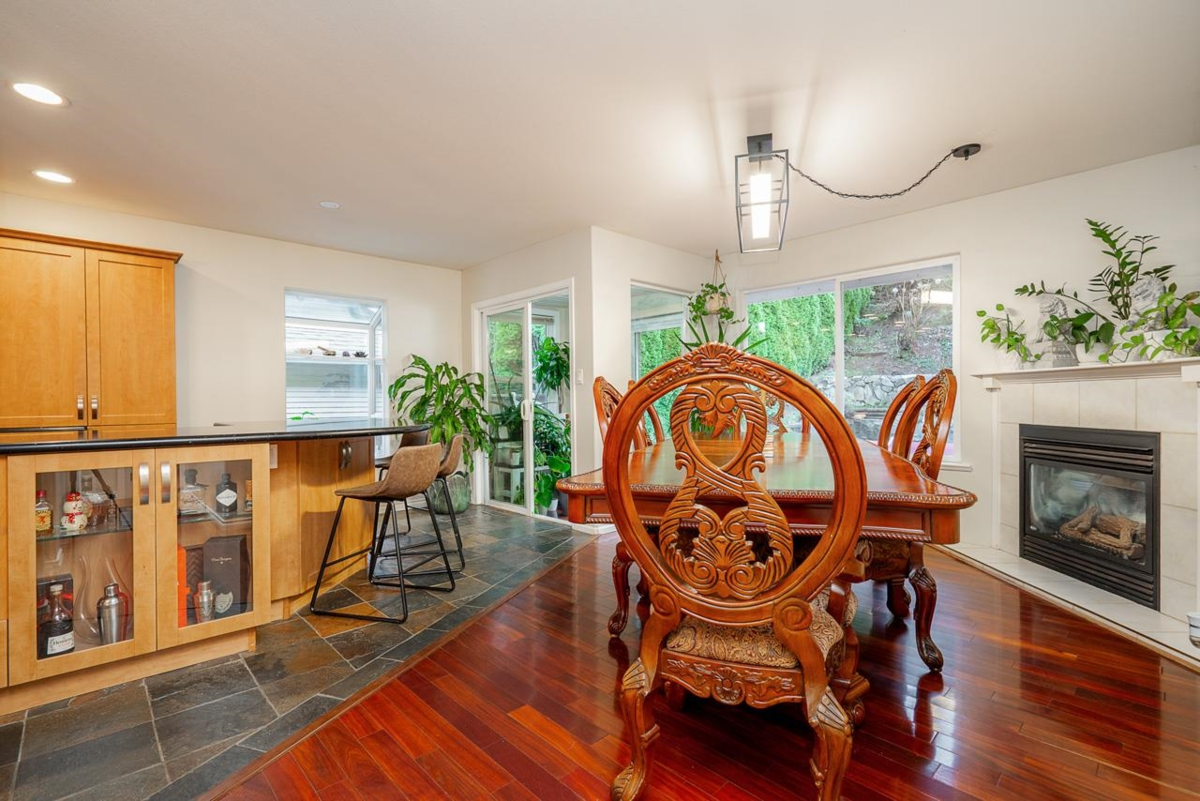 Kitchen Photo of 122 43995 Chilliwack Mountain Road, Chilliwack, BC