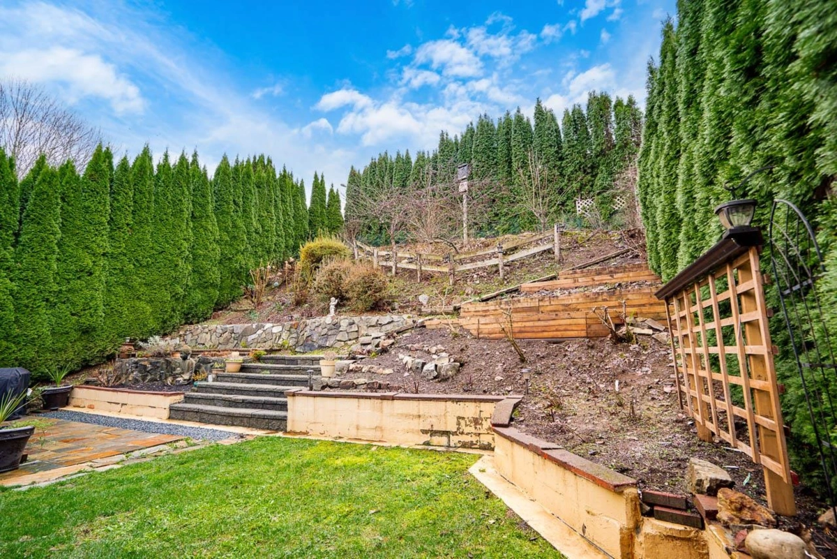 Outdoor Deck Photo of 122 43995 Chilliwack Mountain Road, Chilliwack, BC
