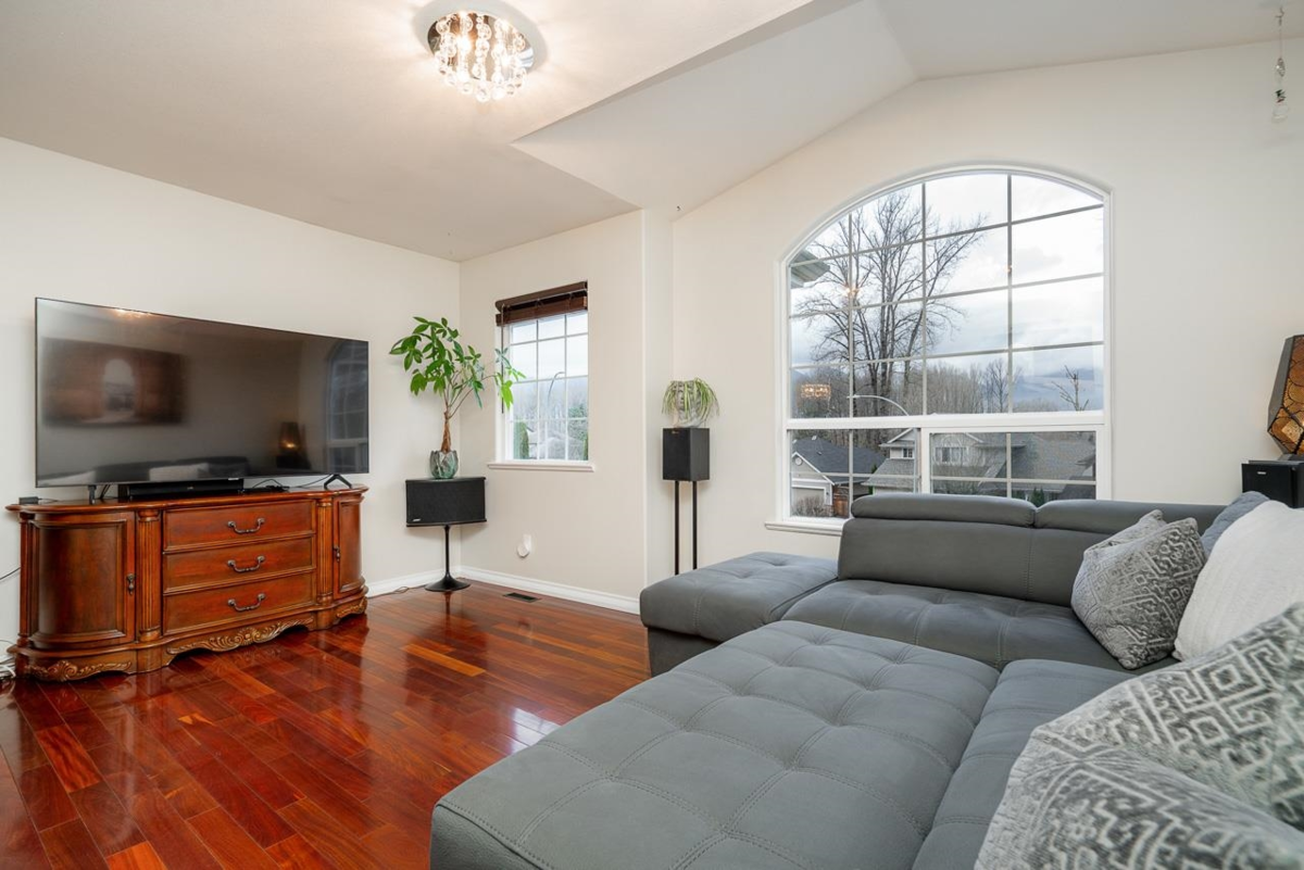 Primary Bathroom Photo of 122 43995 Chilliwack Mountain Road, Chilliwack, BC