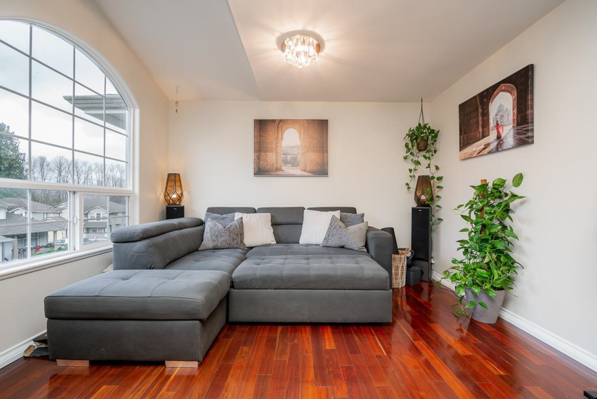 Primary Bedroom Photo of 122 43995 Chilliwack Mountain Road, Chilliwack, BC