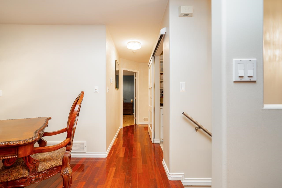 Walk-In Closet Photo of 122 43995 Chilliwack Mountain Road, Chilliwack, BC