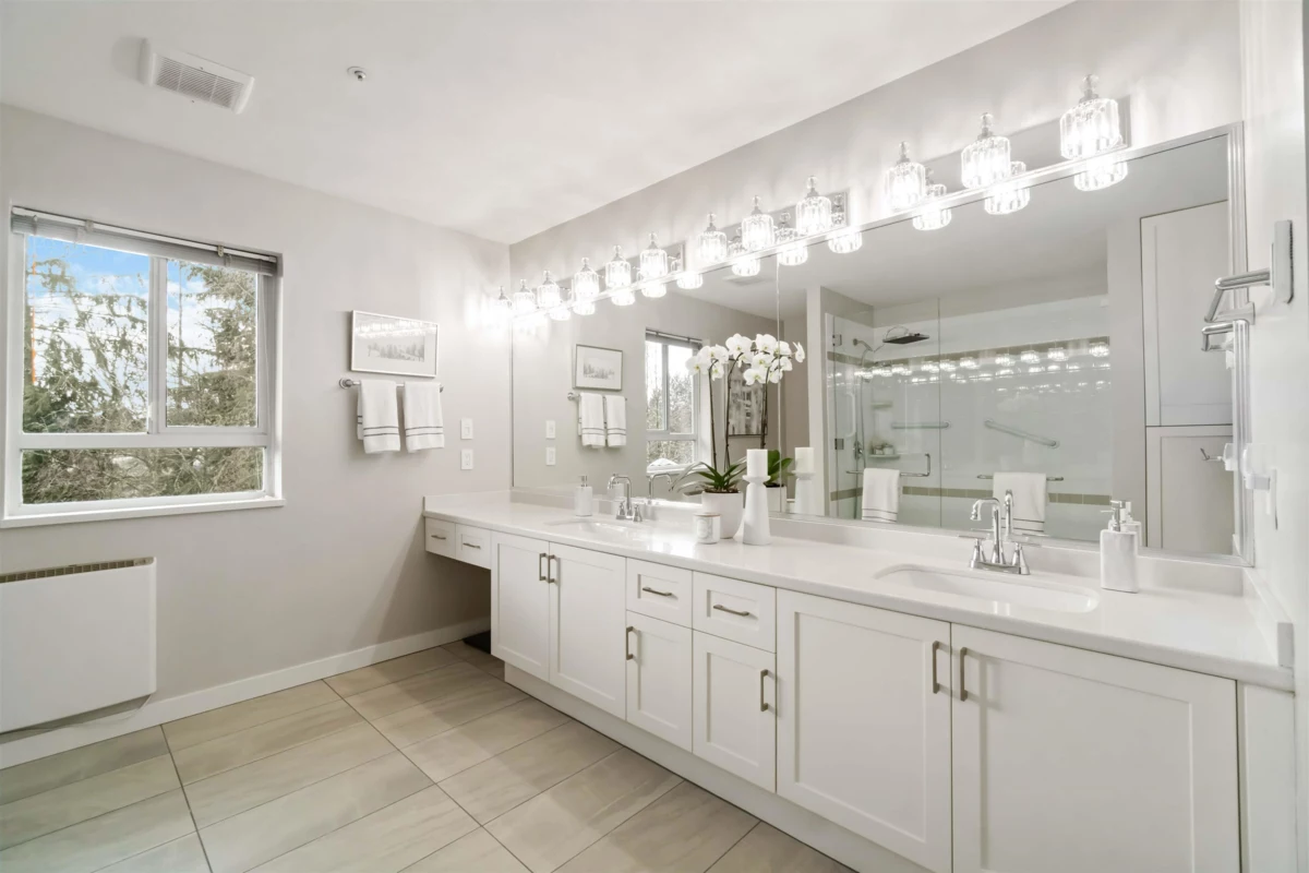 Laundry Room Photo of 401 1281 Parkgate Avenue, North Vancouver, BC