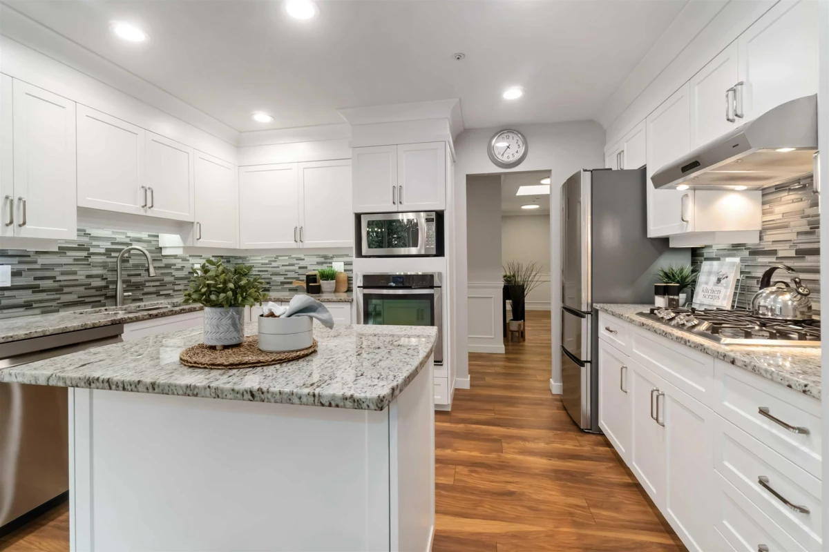 Primary Bathroom Photo of 401 1281 Parkgate Avenue, North Vancouver, BC