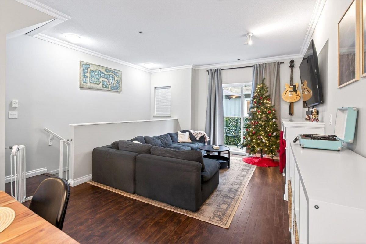 Family Room Photo of 611 1661 Fraser Avenue, Port Coquitlam, BC