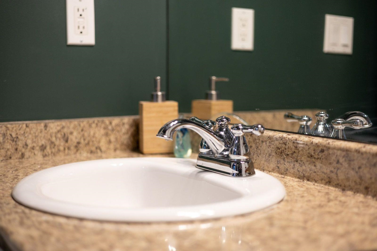 Front Yard Photo of 611 1661 Fraser Avenue, Port Coquitlam, BC