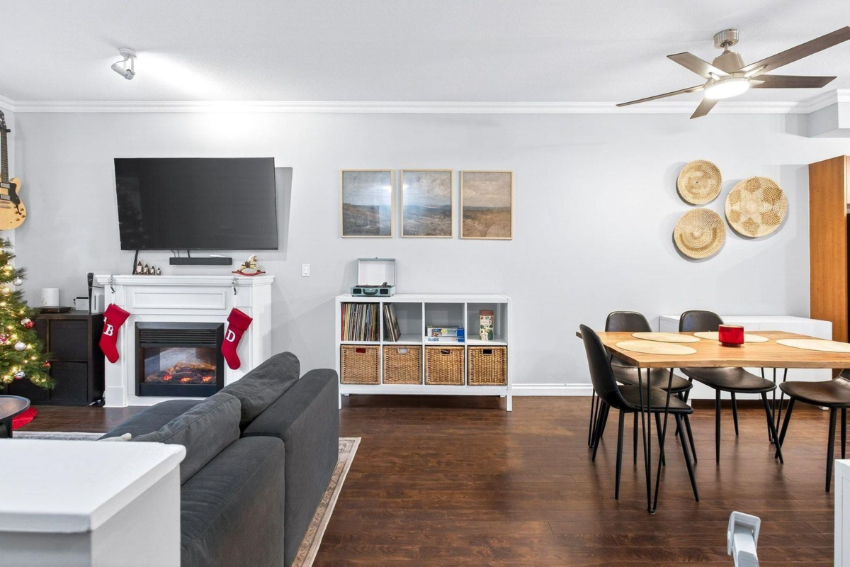Kitchen Island Photo of 611 1661 Fraser Avenue, Port Coquitlam, BC