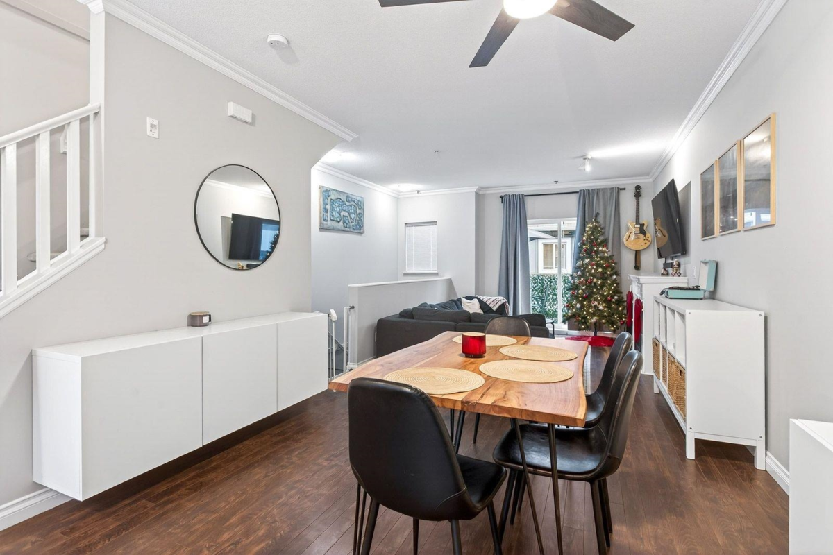 Primary Bathroom Photo of 611 1661 Fraser Avenue, Port Coquitlam, BC