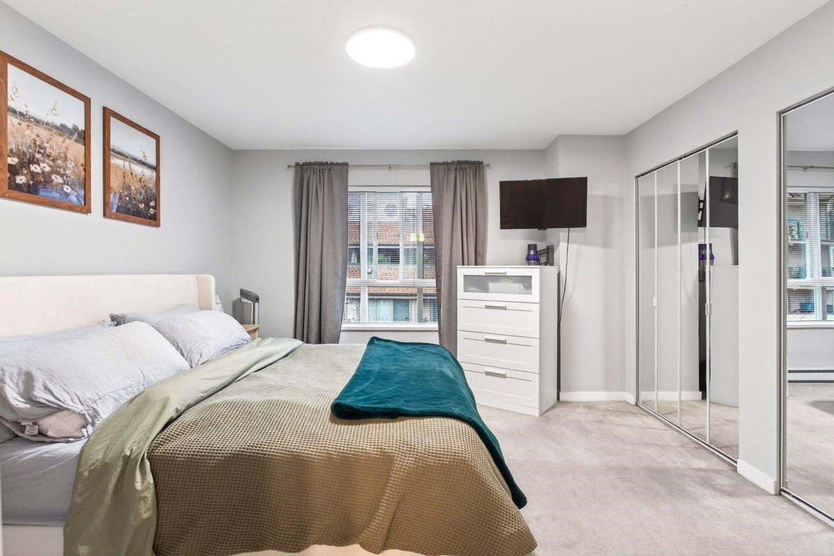 Staircase Photo of 611 1661 Fraser Avenue, Port Coquitlam, BC