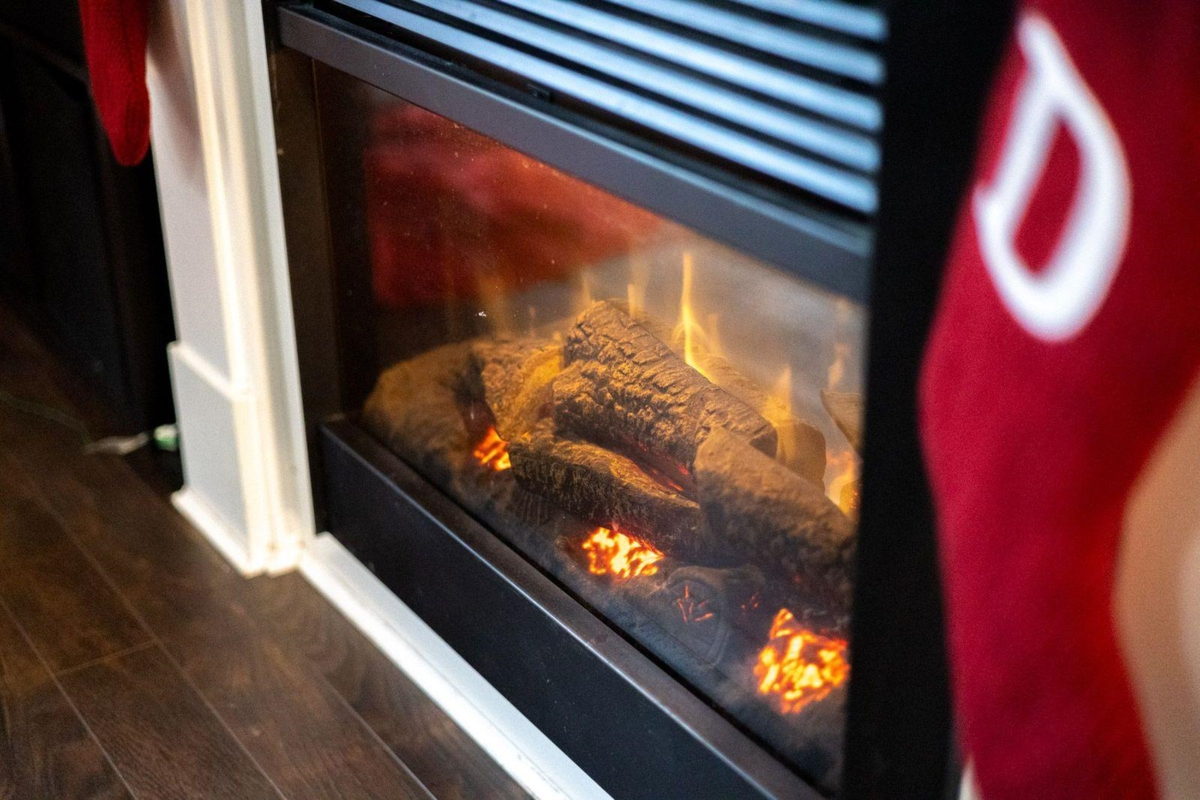 Swimming Pool Photo of 611 1661 Fraser Avenue, Port Coquitlam, BC