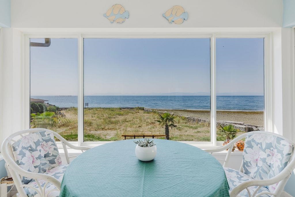 Backyard Photo of 222 1585 Field Road, Sechelt, BC