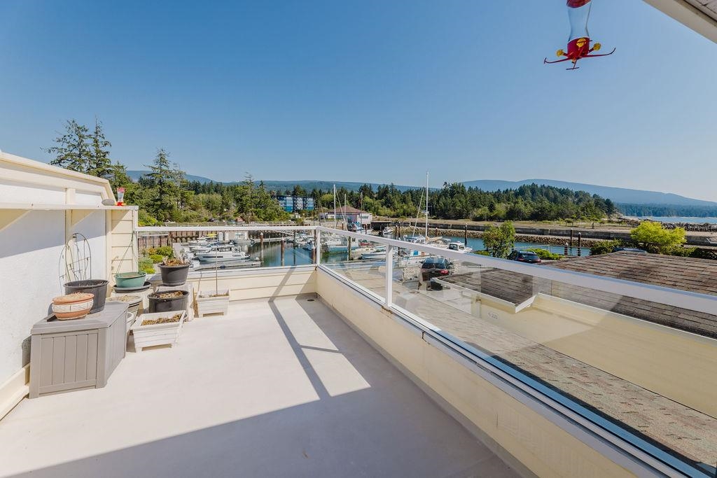 Bedroom 2 Photo of 222 1585 Field Road, Sechelt, BC