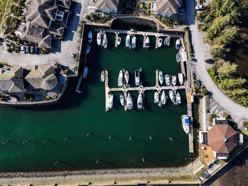 Community Amenities Photo (Clubhouse) of 222 1585 Field Road, Sechelt, BC