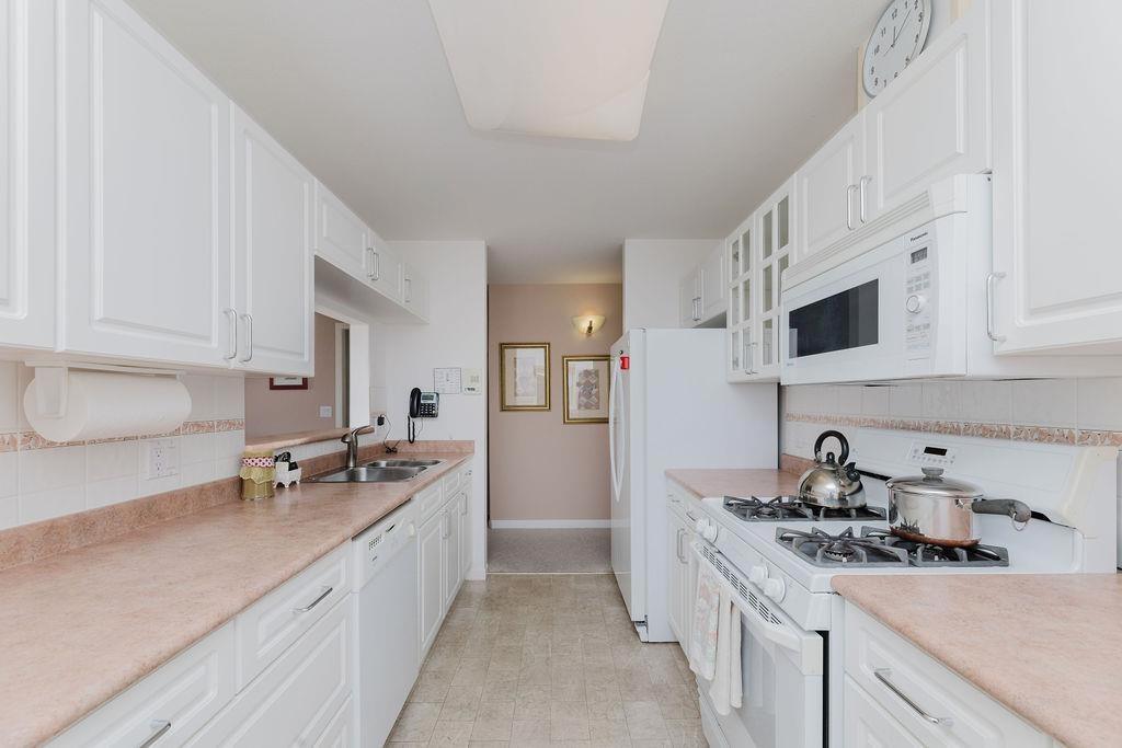 Powder Room Photo of 222 1585 Field Road, Sechelt, BC