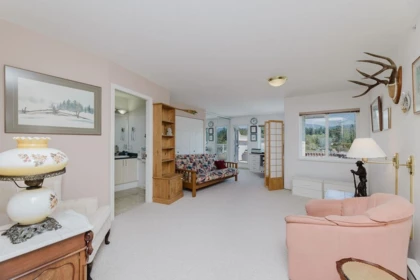 Breakfast Nook Photo of 222 1585 Field Road, Sechelt, BC