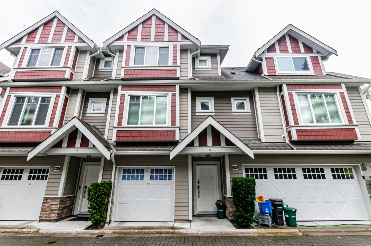 Living Room Photo of 8 9780 General Currie Road, Richmond, BC