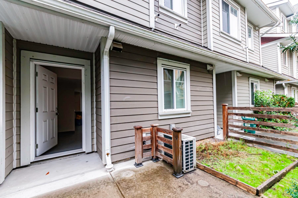 Mudroom Photo of 8 9780 General Currie Road, Richmond, BC