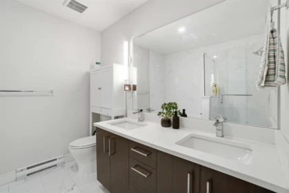Entry Foyer Photo of 204 1633 Tatlow Avenue, North Vancouver, BC