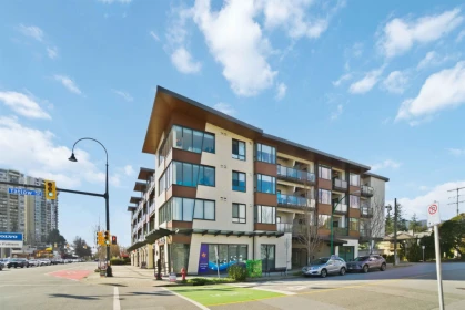 204 1633 Tatlow Avenue, North Vancouver, BC
