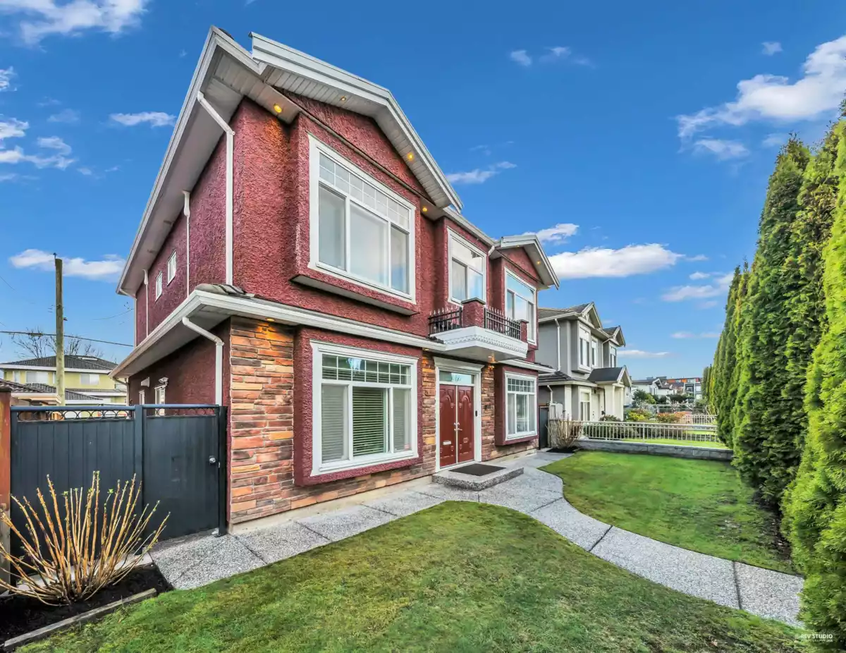Basement Recreation Room Photo of 2160 E 54th Avenue, Vancouver, BC