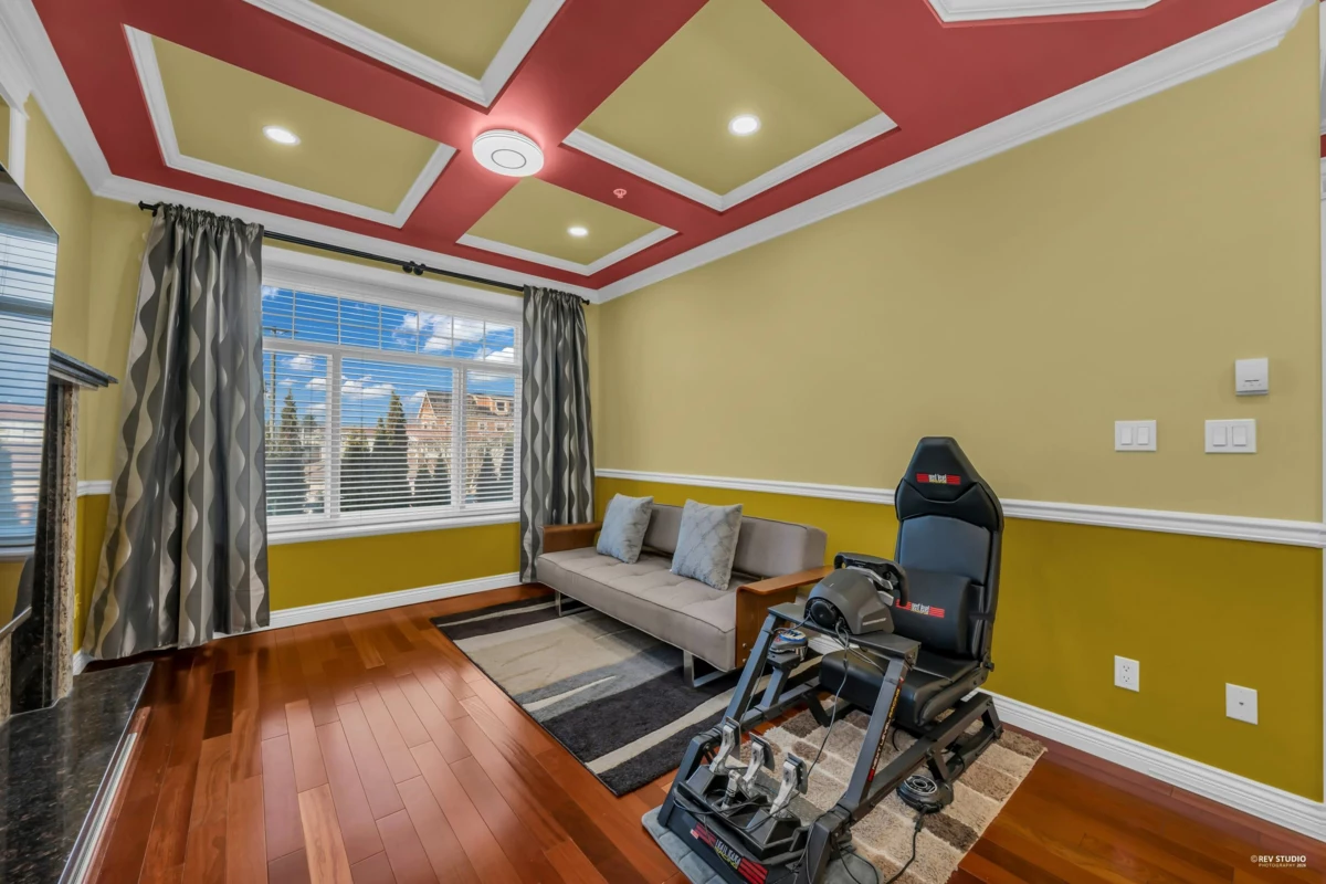 Dining Area Photo of 2160 E 54th Avenue, Vancouver, BC