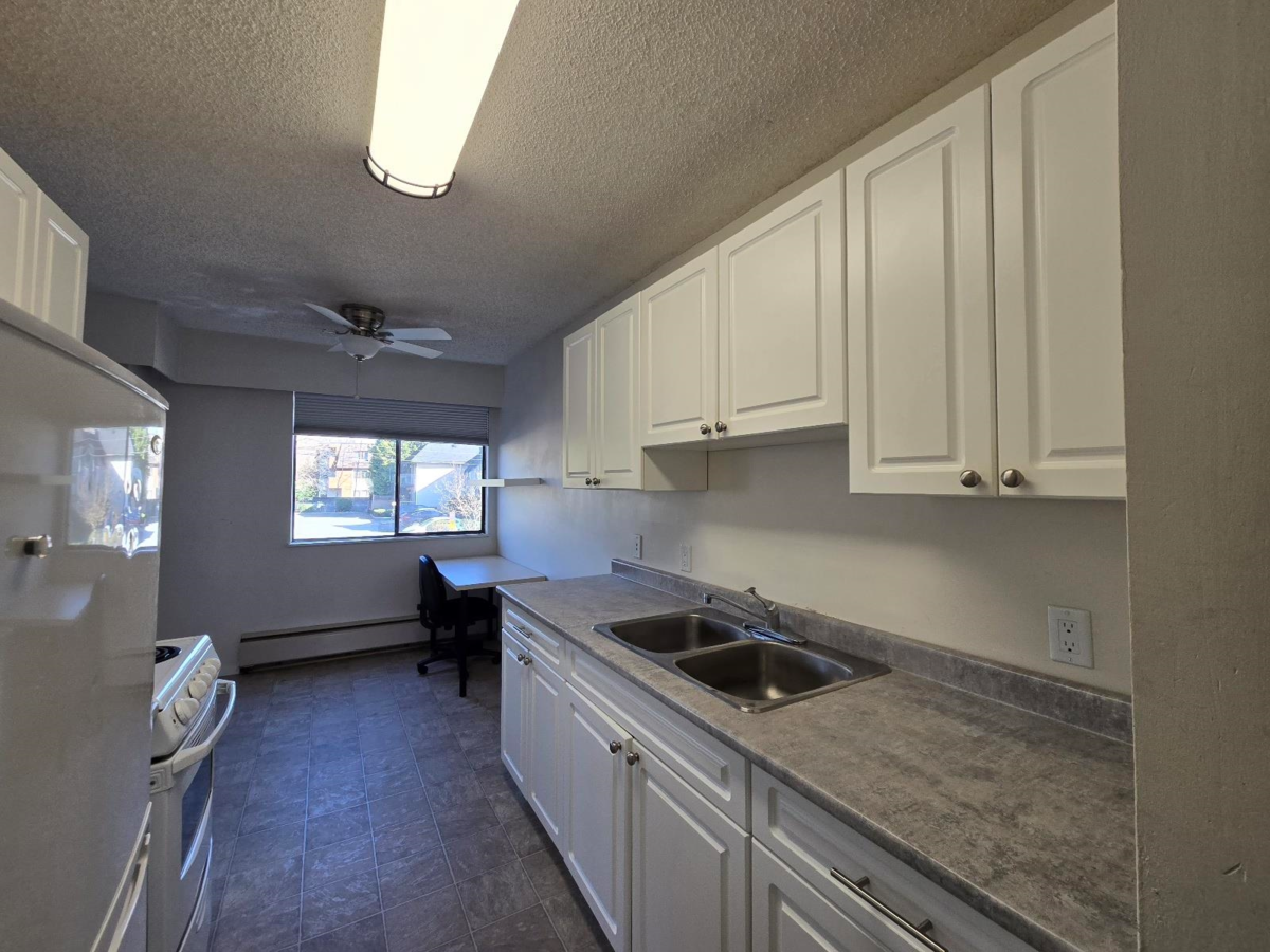 Breakfast Nook Photo of 129 1909 Salton Road, Abbotsford, BC