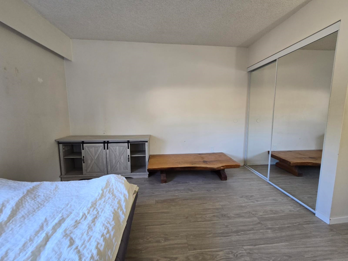 Walk-In Closet Photo of 129 1909 Salton Road, Abbotsford, BC