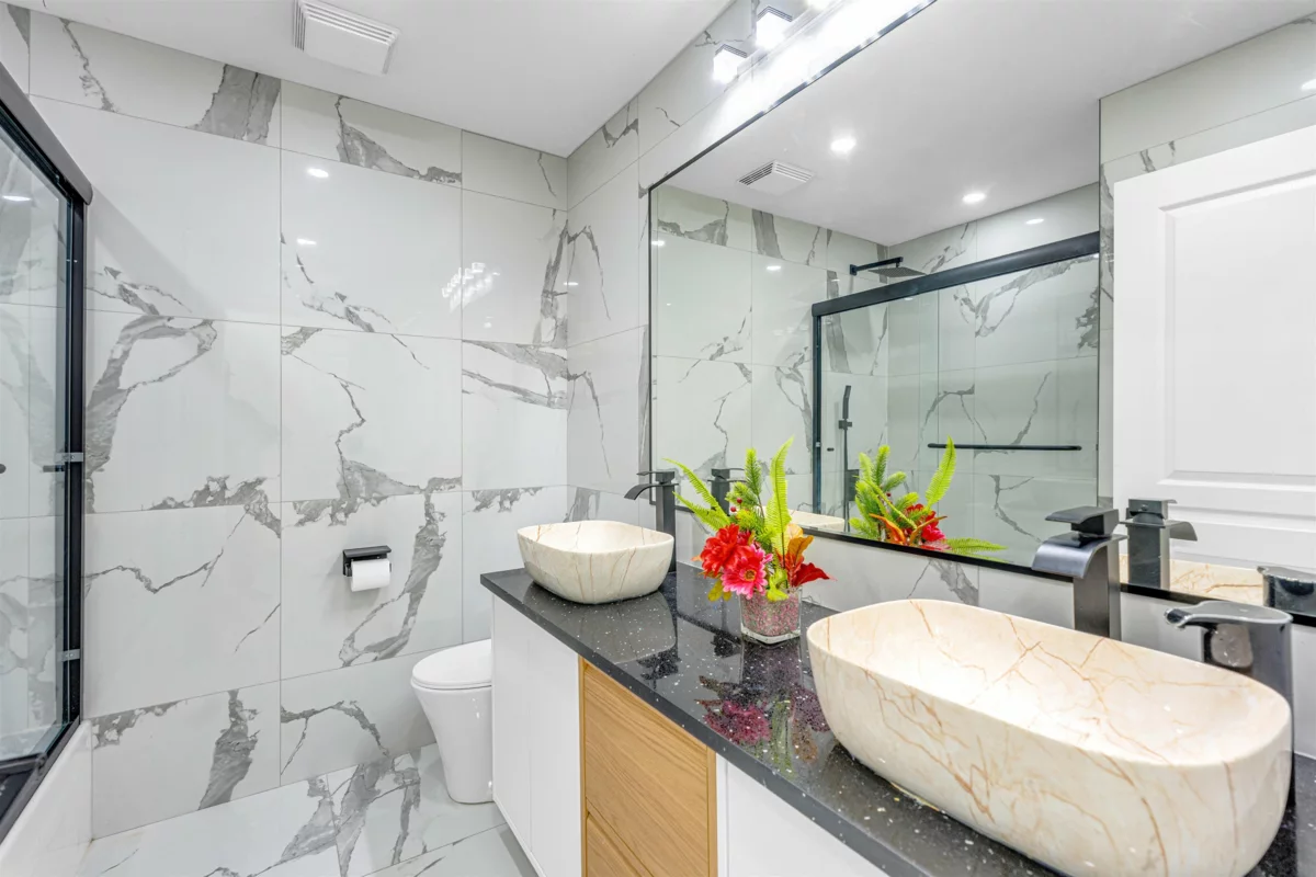 Powder Room Photo of 4840 196 Street, Langley, BC