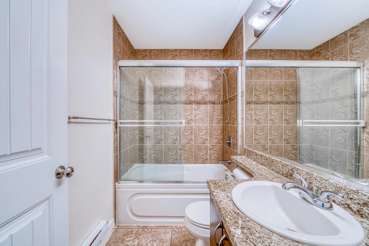 Walk-In Closet Photo of 4 7373 Turnill Street, Richmond, BC