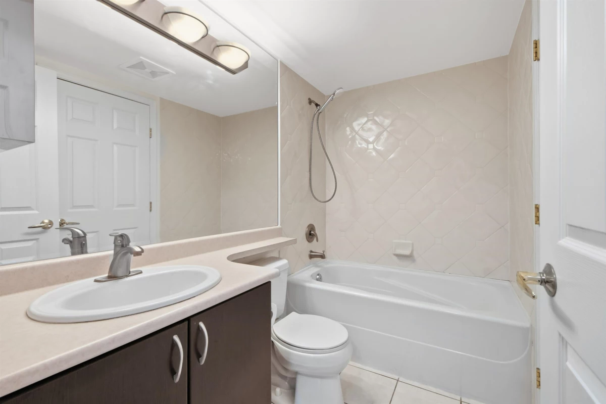 Office / Den Photo of 201 2741 E Hastings Street, Vancouver, BC