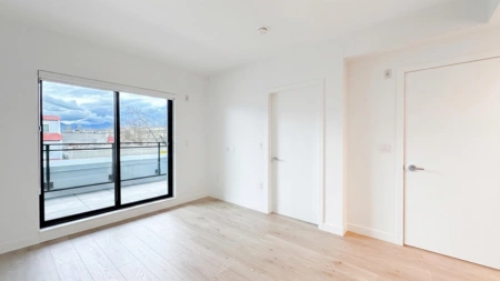 204 1680 E 12th Avenue, Vancouver, BC