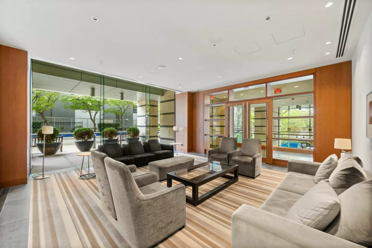 Family Room Photo of 908 1028 Barclay Street, Vancouver, BC