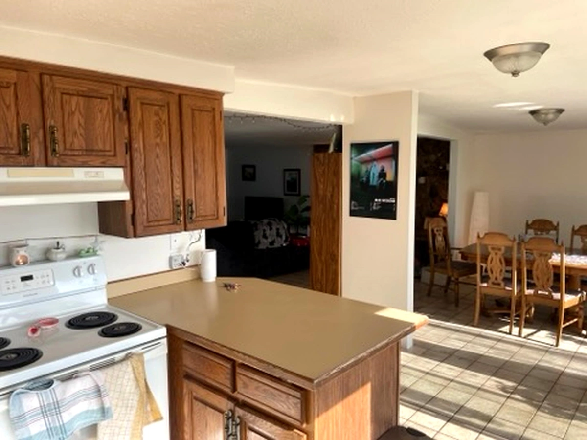 Kitchen Island Photo of 35180 Sward Road, Mission, BC
