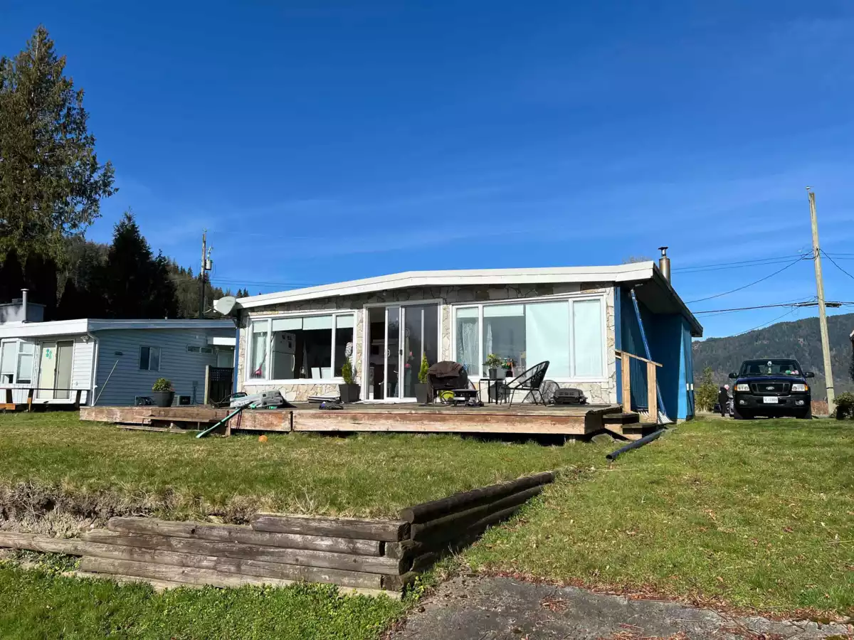 Mudroom Photo of 35180 Sward Road, Mission, BC