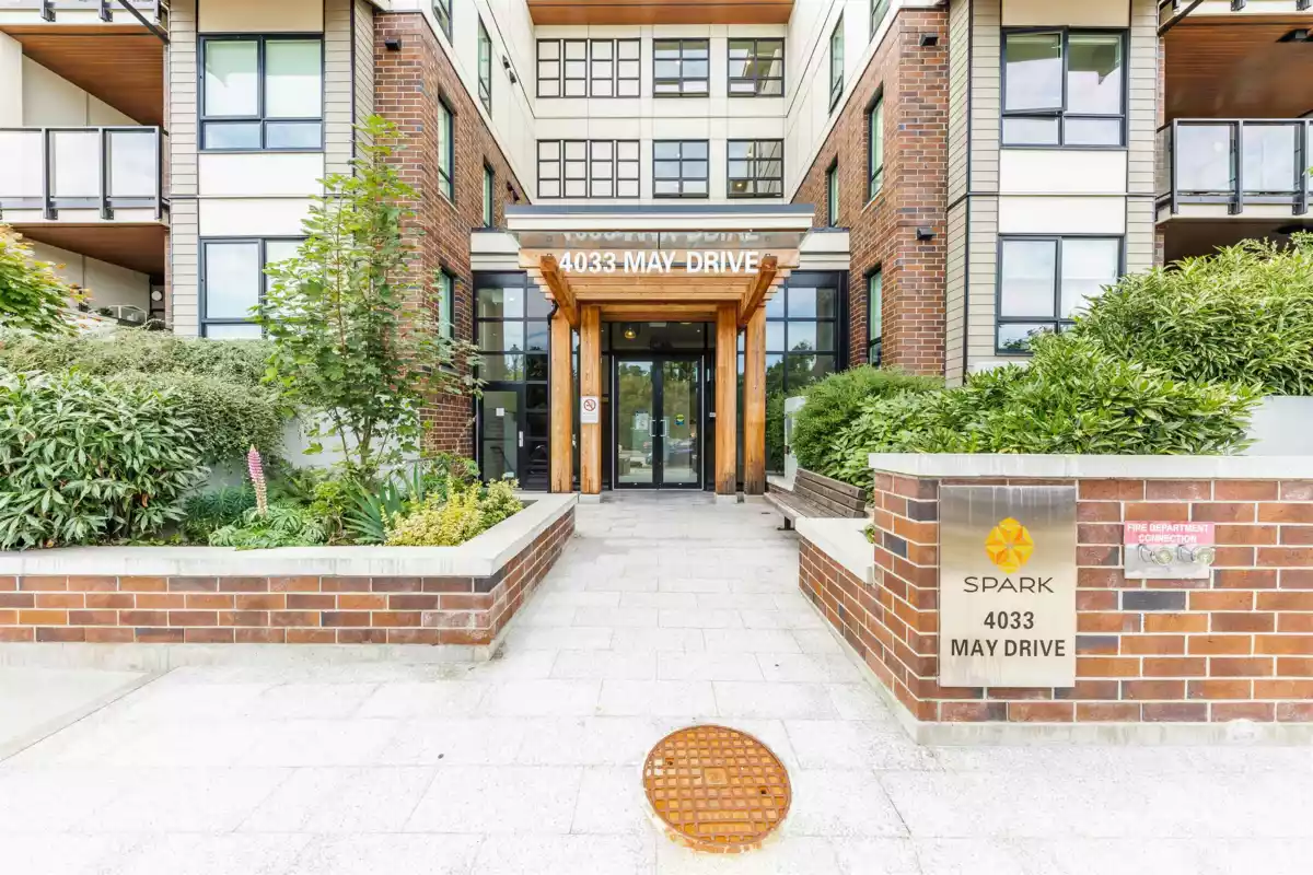 Entry Foyer Photo of 315 4033 May Drive, Richmond, BC