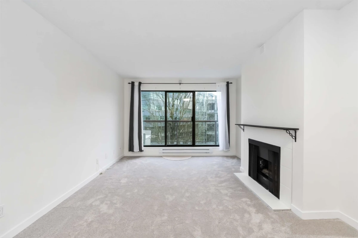 Kitchen Island Photo of 317 13364 102 Avenue, Surrey, BC